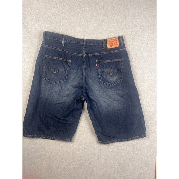 Men's Levi 569 Loose Straight Below Knee Denim Shorts Size 42  Waist - Picture 2 of 12